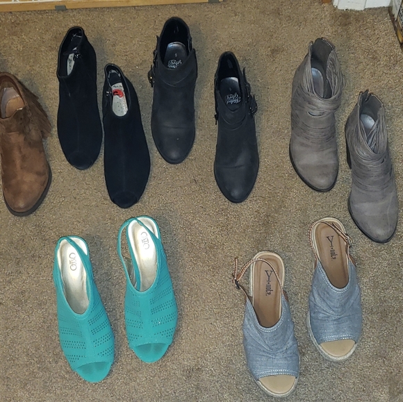 Shoes - Picture 2 of 2